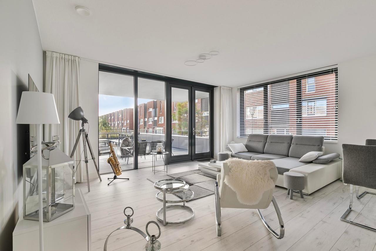 Gemeubileerd 124m² appartement met 135m² terras - Afbeelding 10