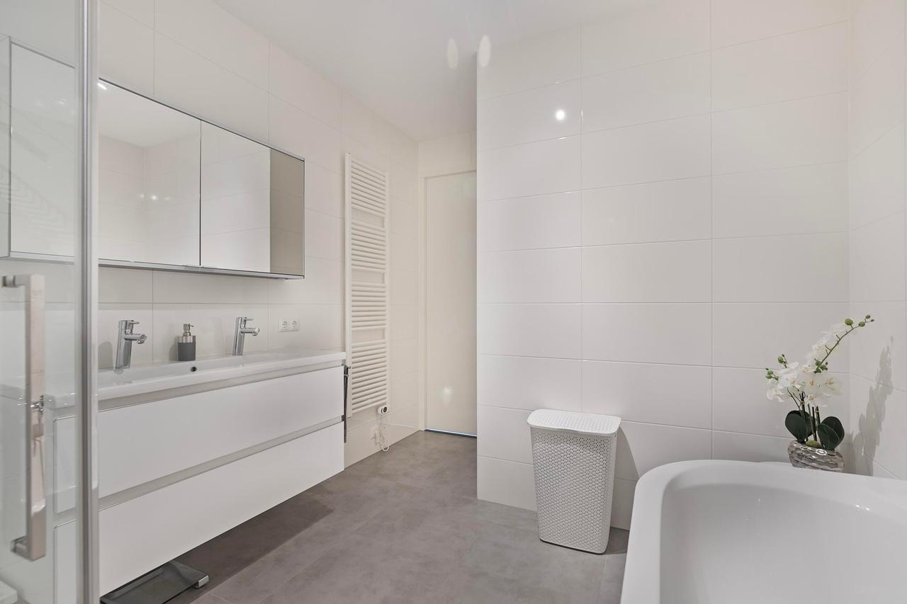 Gemeubileerd 124m² appartement met 135m² terras - Afbeelding 19