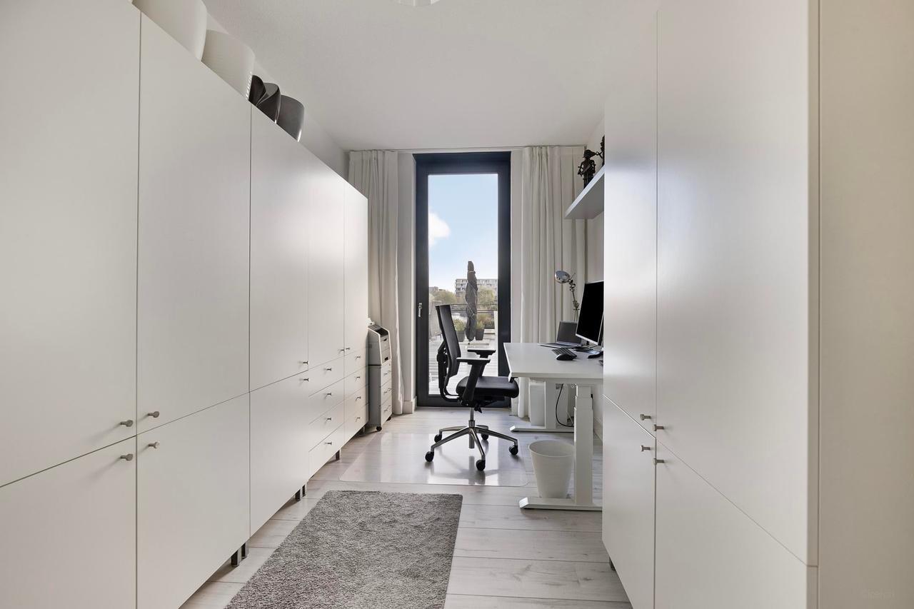 Gemeubileerd 124m² appartement met 135m² terras - Afbeelding 25