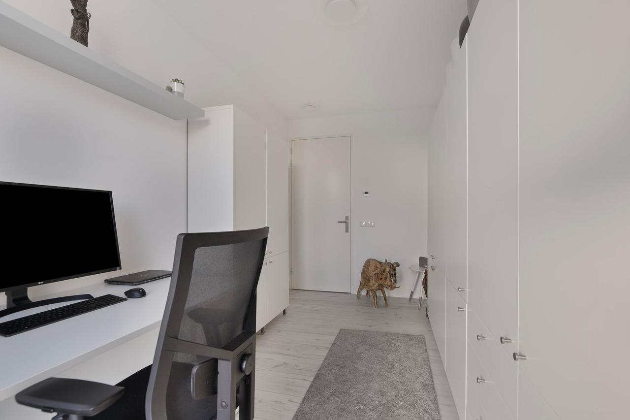 Gemeubileerd 124m² appartement met 135m² terras - Afbeelding 26