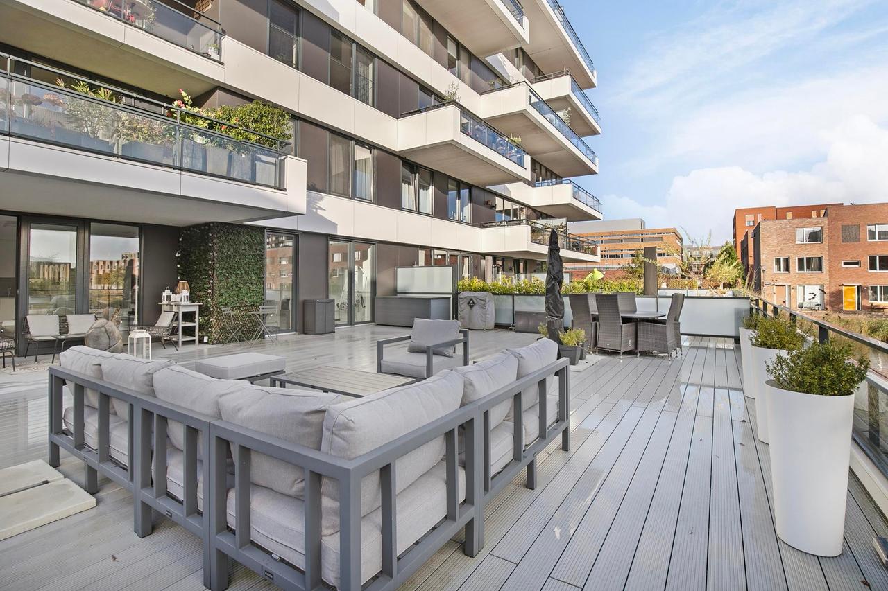 Gemeubileerd 124m² appartement met 135m² terras - Afbeelding 28