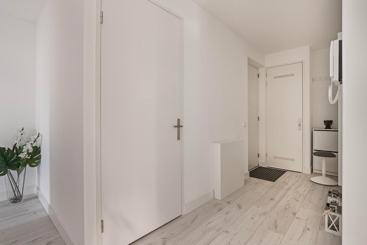 Gemeubileerd 124m² appartement met 135m² terras - Afbeelding 33
