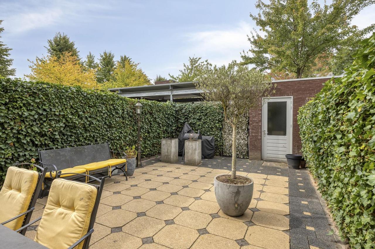 Vier slaapkamers en tuin in Maastricht - Afbeelding 27