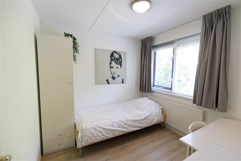 130 m², vier slaapkamers en een tuin - Afbeelding 17