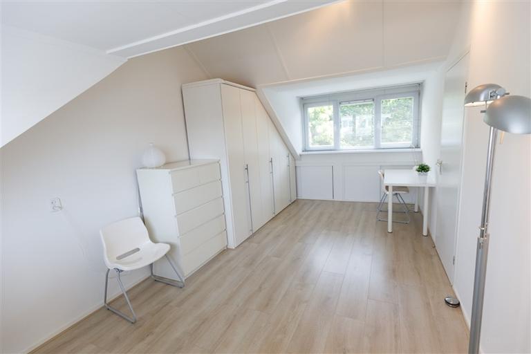 130 m², vier slaapkamers en een tuin - Afbeelding 22