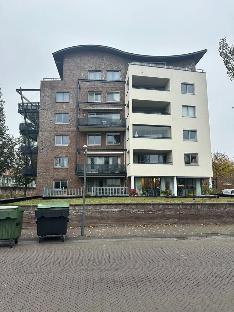121 m² Furnished Apartment in Nieuw Poelgeest - Image 2
