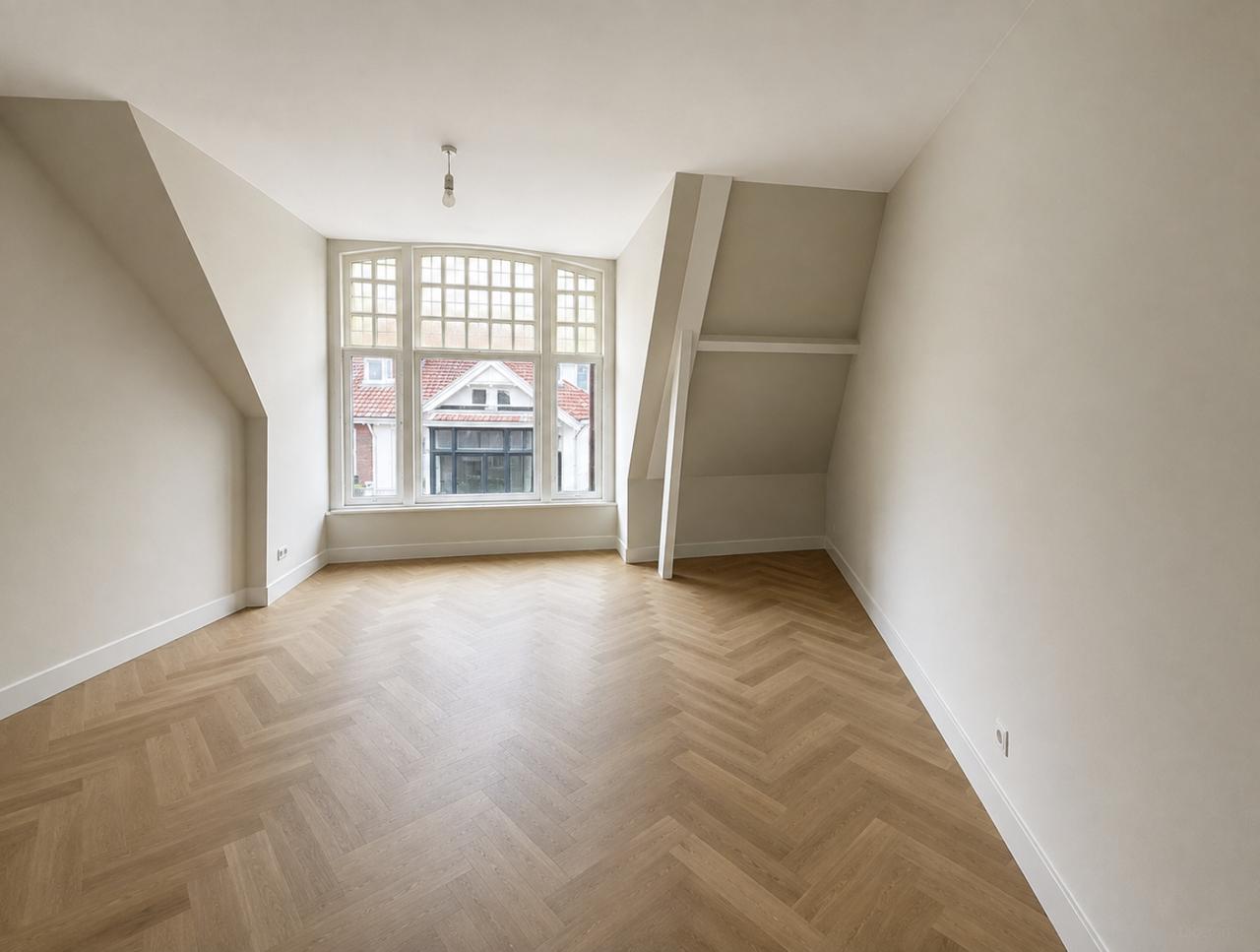 Renovated 90 m² apartment in central Bussum - Image 6
