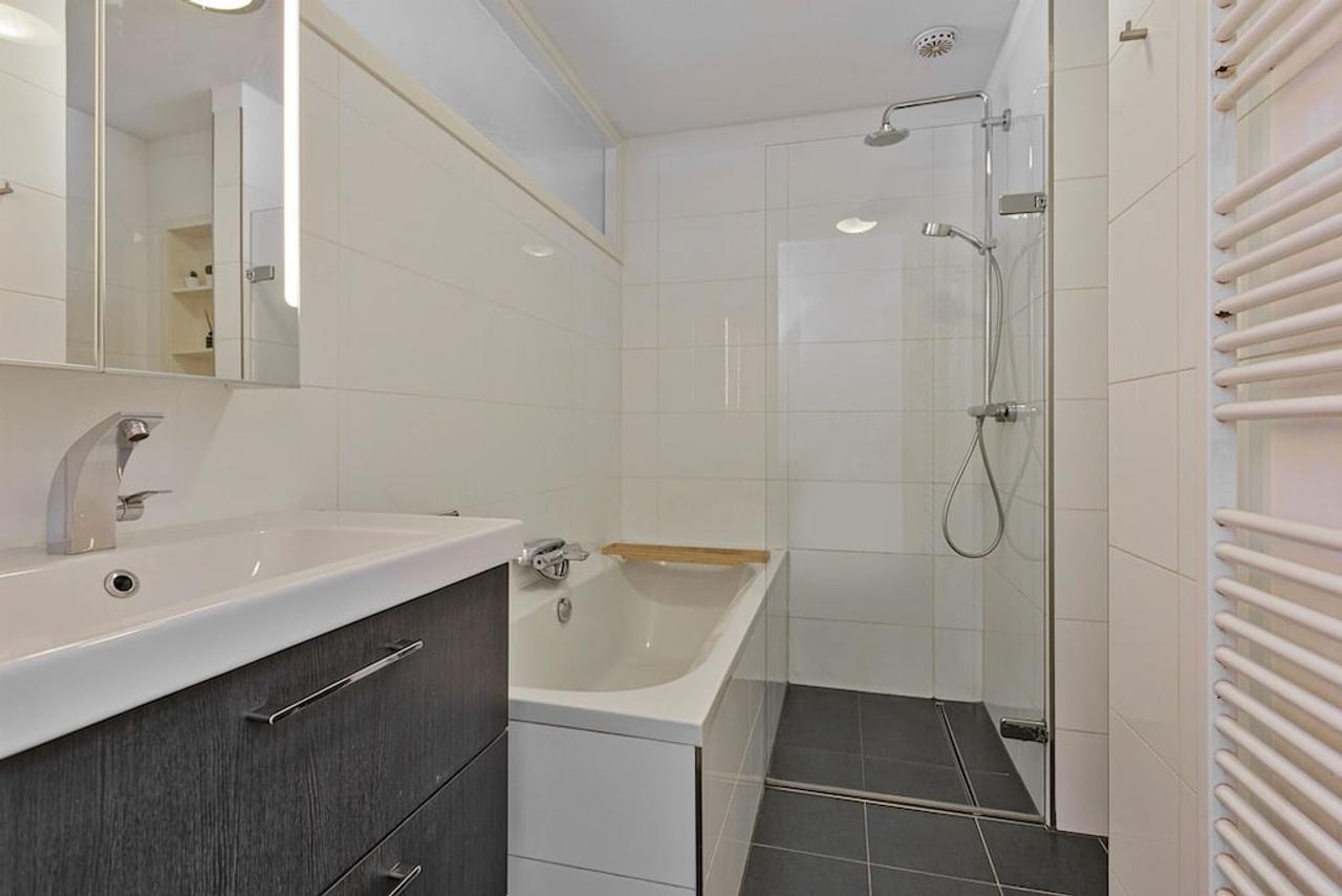 Gemeubileerd 67m² huis aan de Oude Rijn - Afbeelding 14