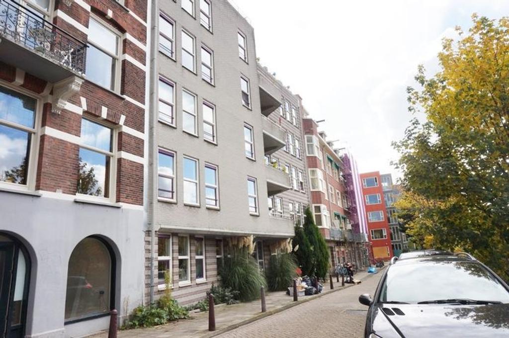 Bright 70 m² apartment with terrace on Groenmarktkade - Image 1