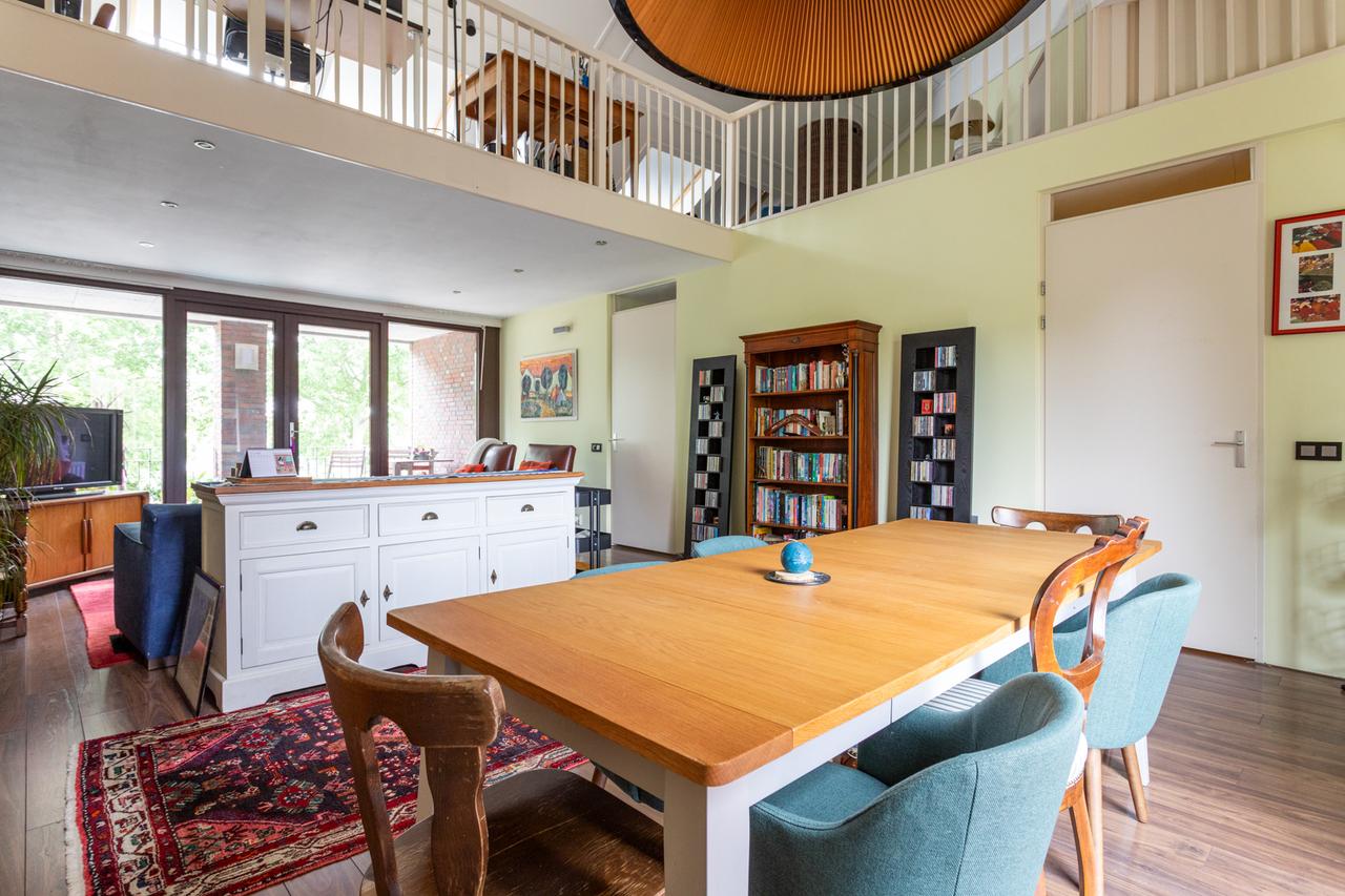 Furnished 165m² apartment with garage in Nootdorp - Image 1