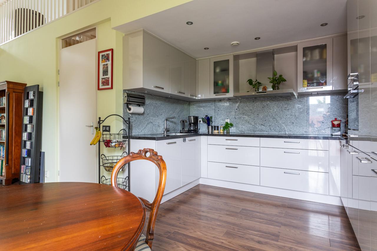 Furnished 165m² apartment with garage in Nootdorp - Image 8