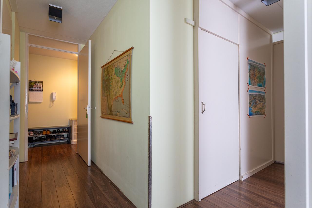 Furnished 165m² apartment with garage in Nootdorp - Image 16