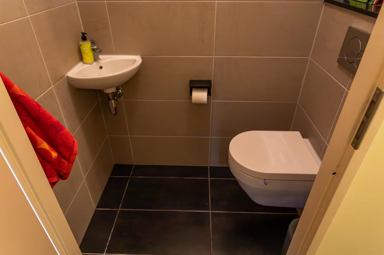 Furnished 165m² apartment with garage in Nootdorp - Image 21