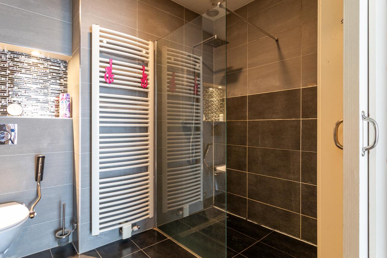 Furnished 165m² apartment with garage in Nootdorp - Image 38