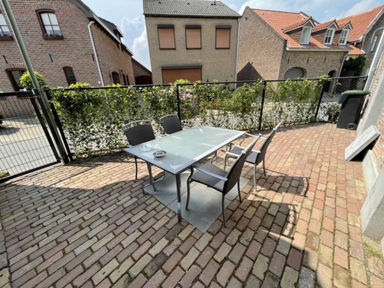 Furnished 86 m² Apartment with Terrace - Image 13
