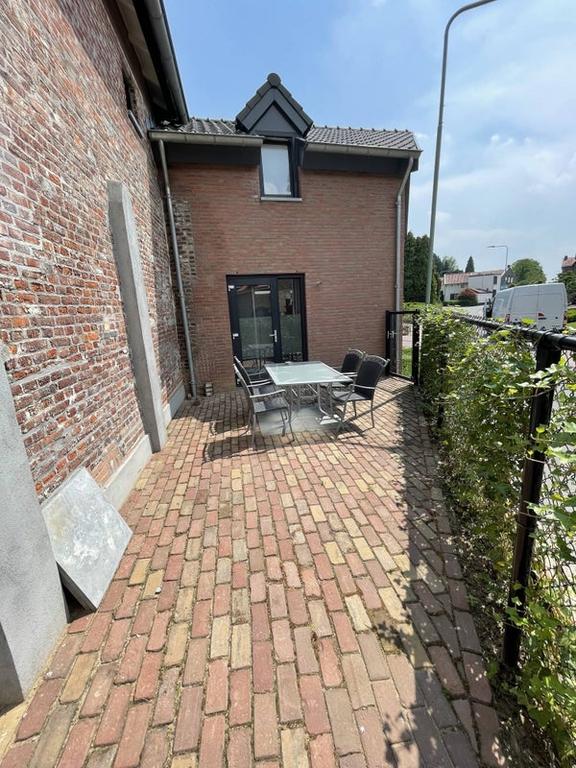 Furnished 86 m² Apartment with Terrace - Image 14