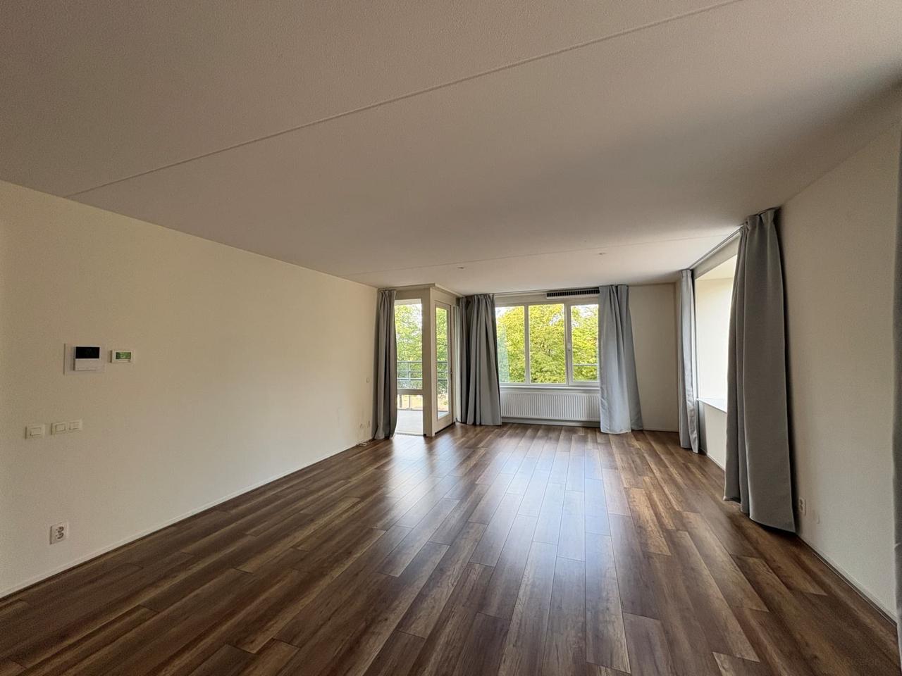 108 m² wonen met eigen parkeerplaats - Afbeelding 2