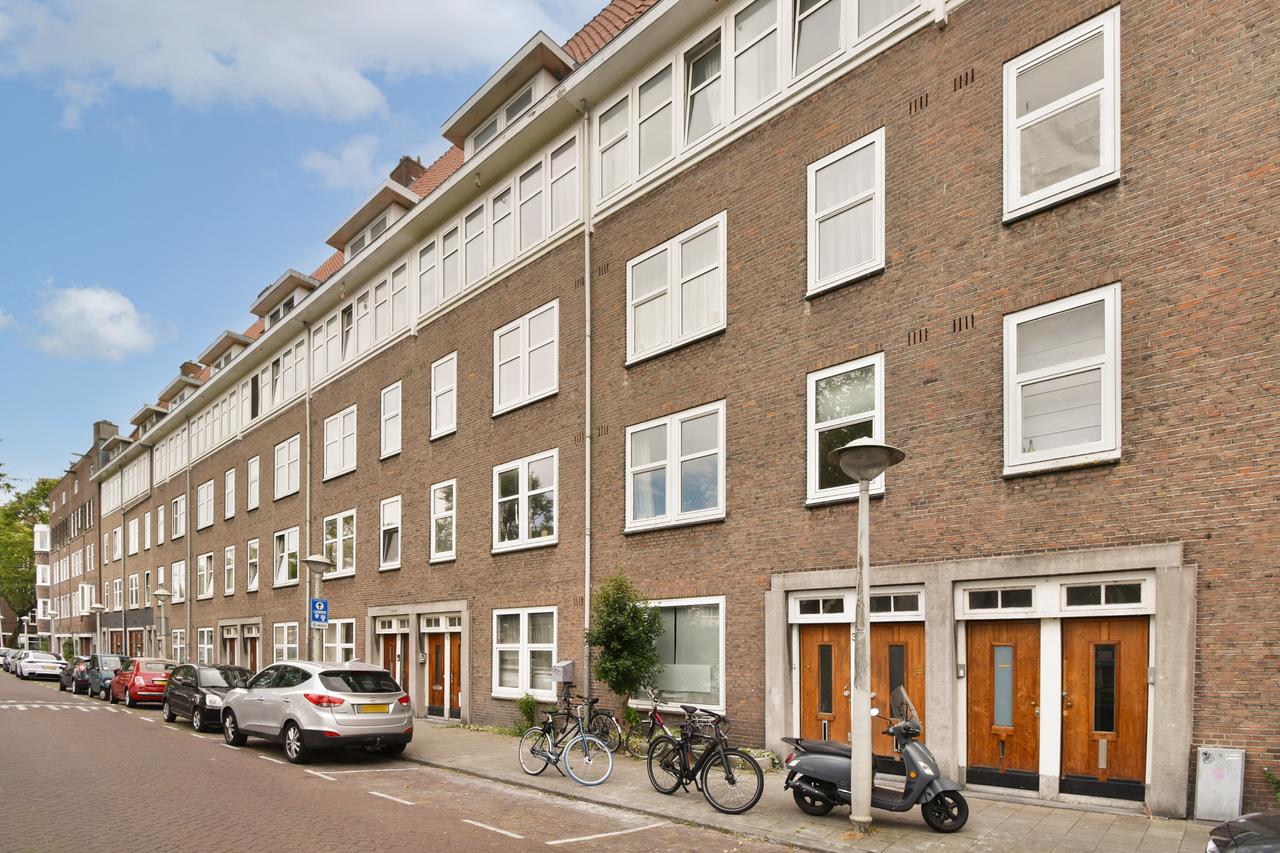 220 m² Living Space with City Garden in Oud-Zuid - Image 31