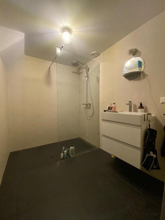 Gemeubileerd 75m² appartement met vide - Afbeelding 11