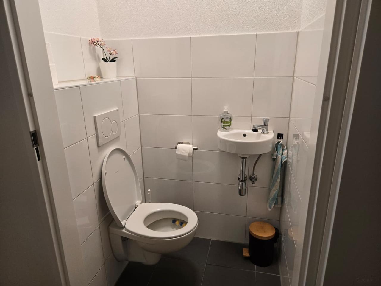 Modern apartment in central Deurne - Image 5