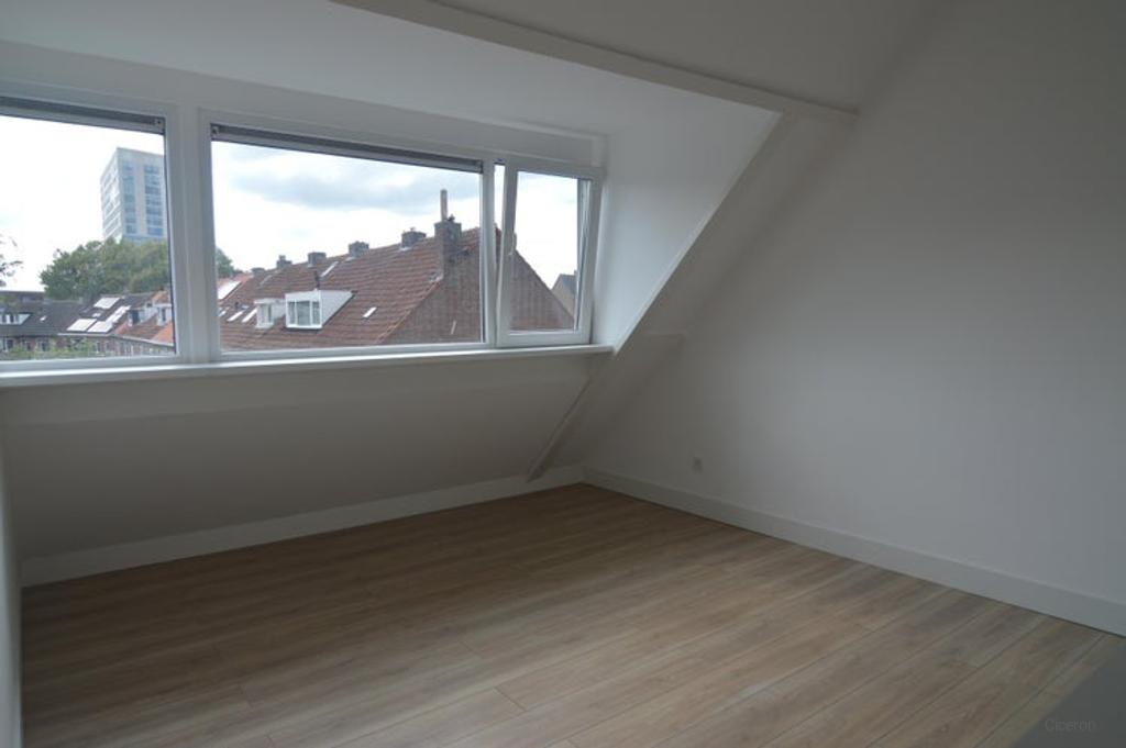 Licht appartement van 35m² in de Belcrum - Afbeelding 2