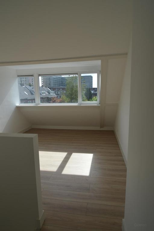 Licht appartement van 35m² in de Belcrum - Afbeelding 4