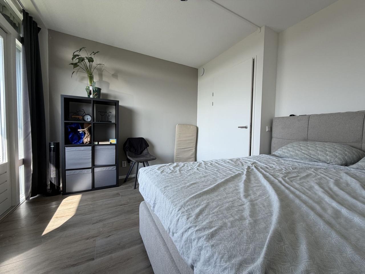 Licht 4-kamer appartement met balkon in Emmeloord - Afbeelding 7