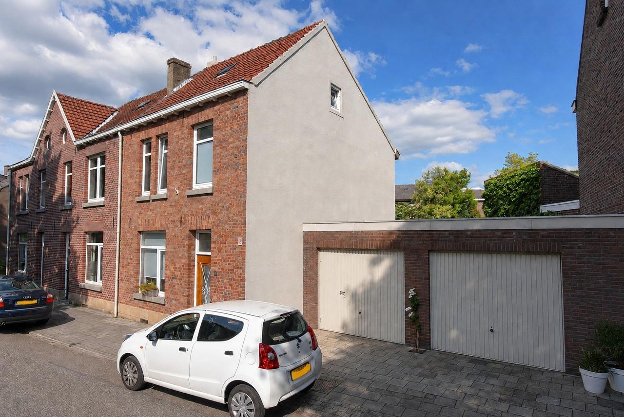 92 m² eindwoning met vier slaapkamers - Afbeelding 1