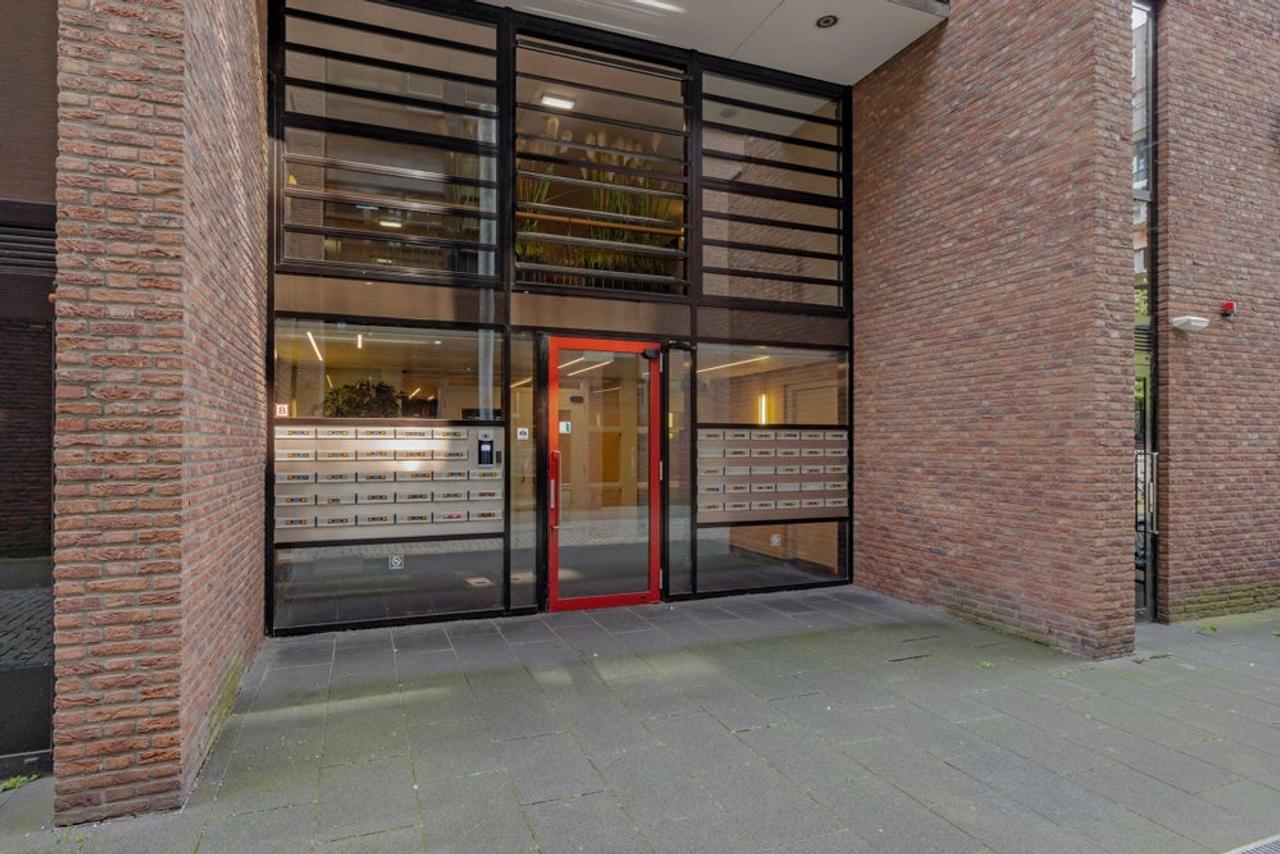 Furnished 100 m² apartment in central Eindhoven - Image 2