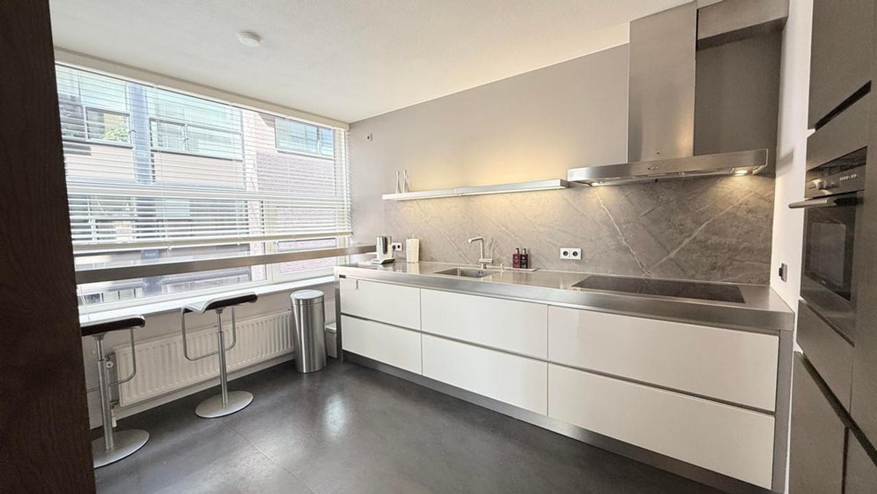 Furnished 100 m² apartment in central Eindhoven - Image 11