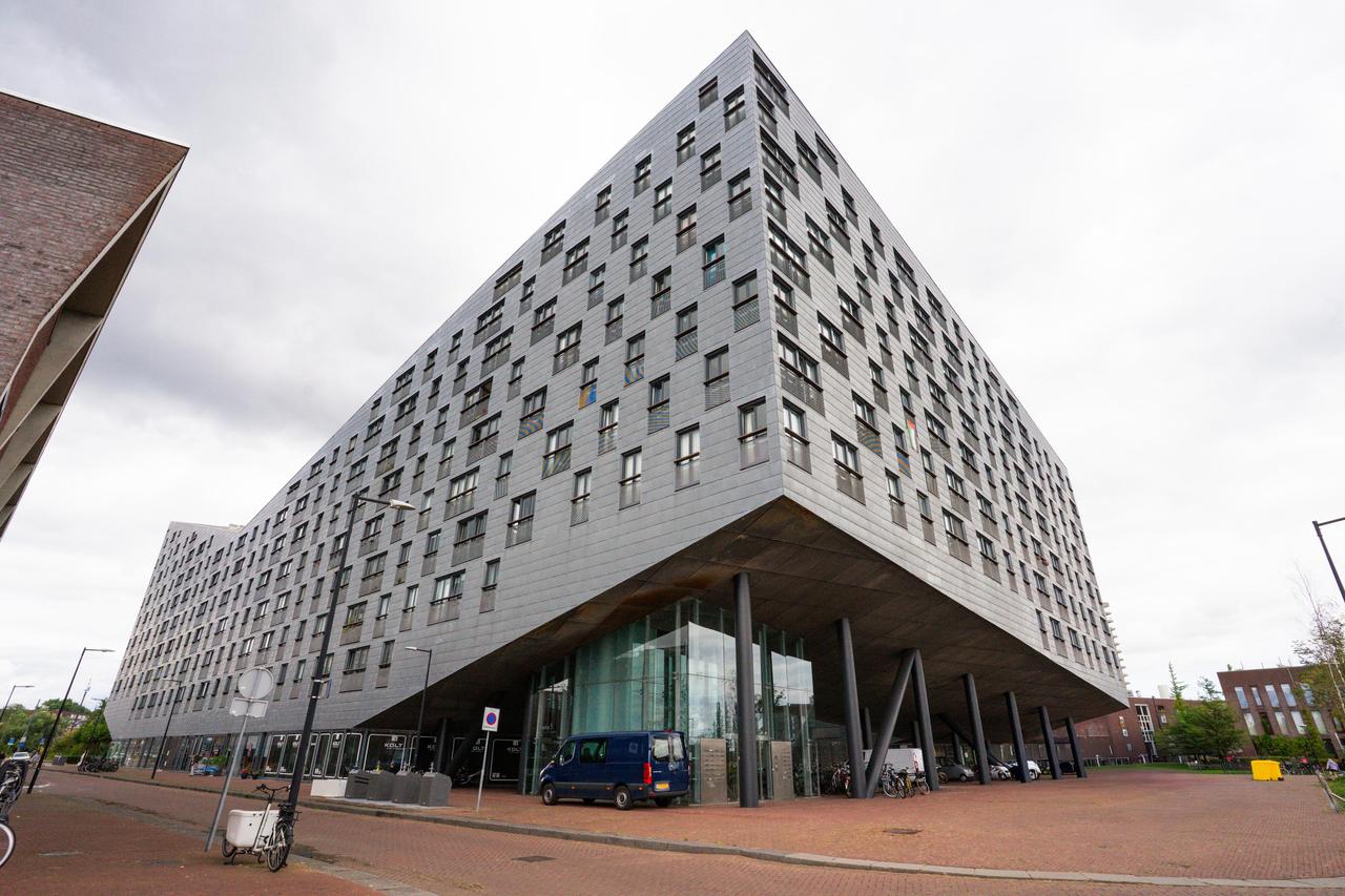 Modern 81 m² Apartment in Eastern Docklands - Image 1
