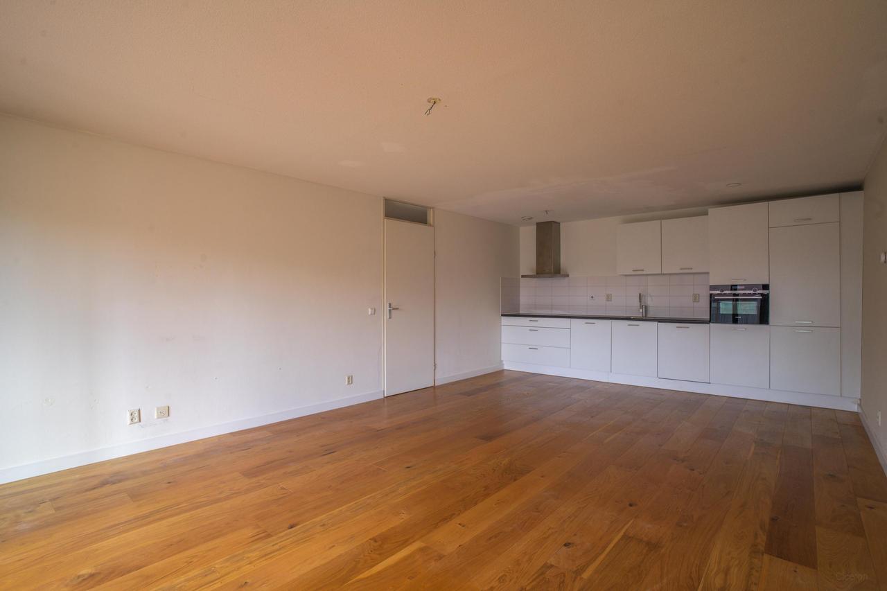 Modern 81 m² Apartment in Eastern Docklands - Image 6