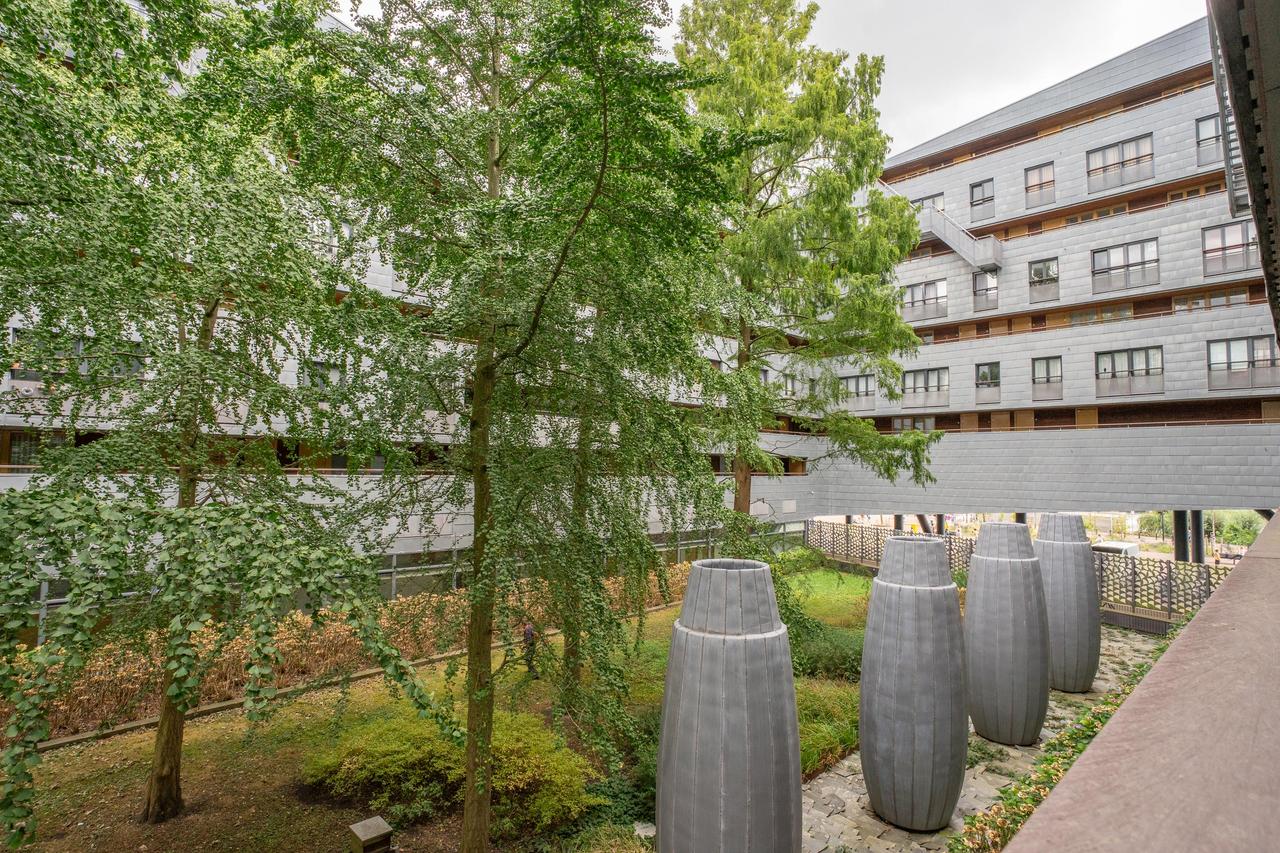 Modern 81 m² Apartment in Eastern Docklands - Image 17