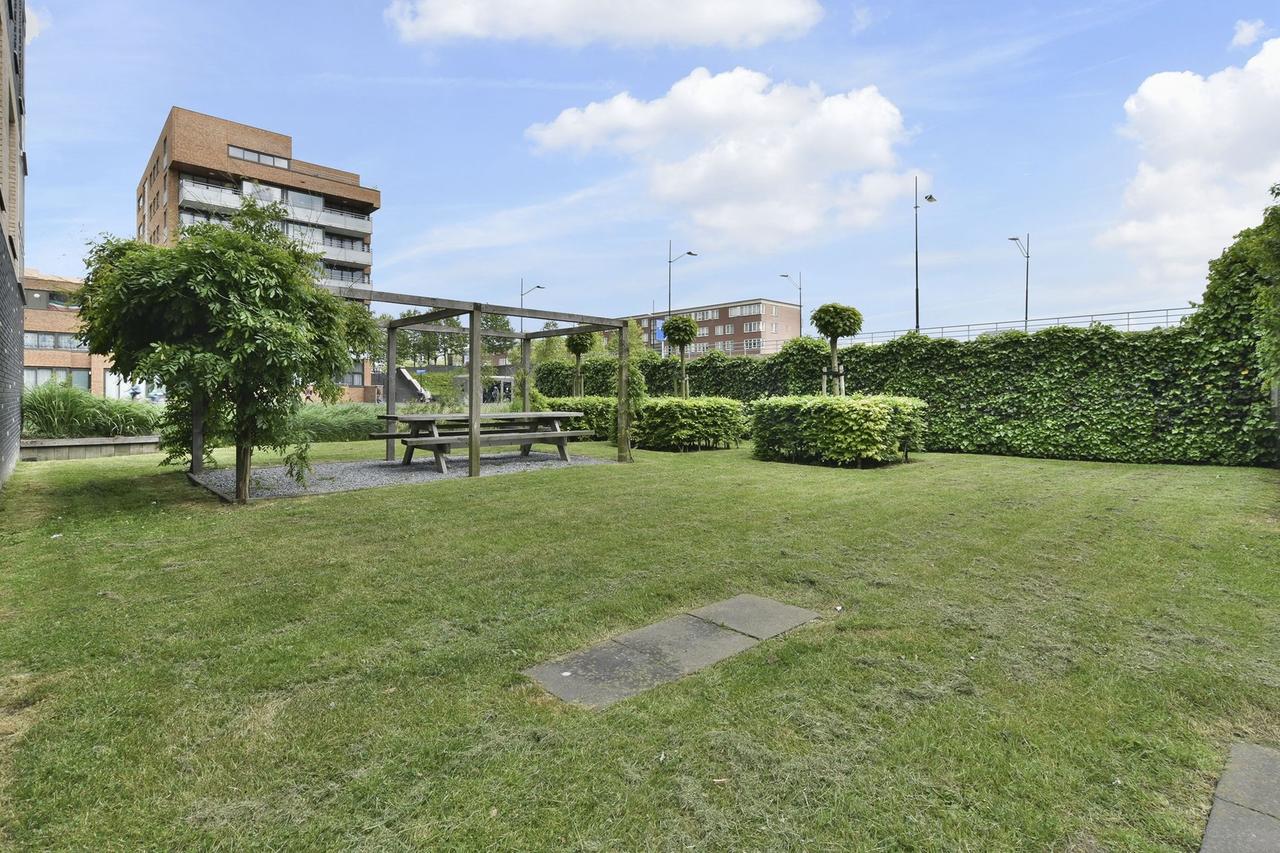 83 m² with views in Bijlmer Centrum - Image 21