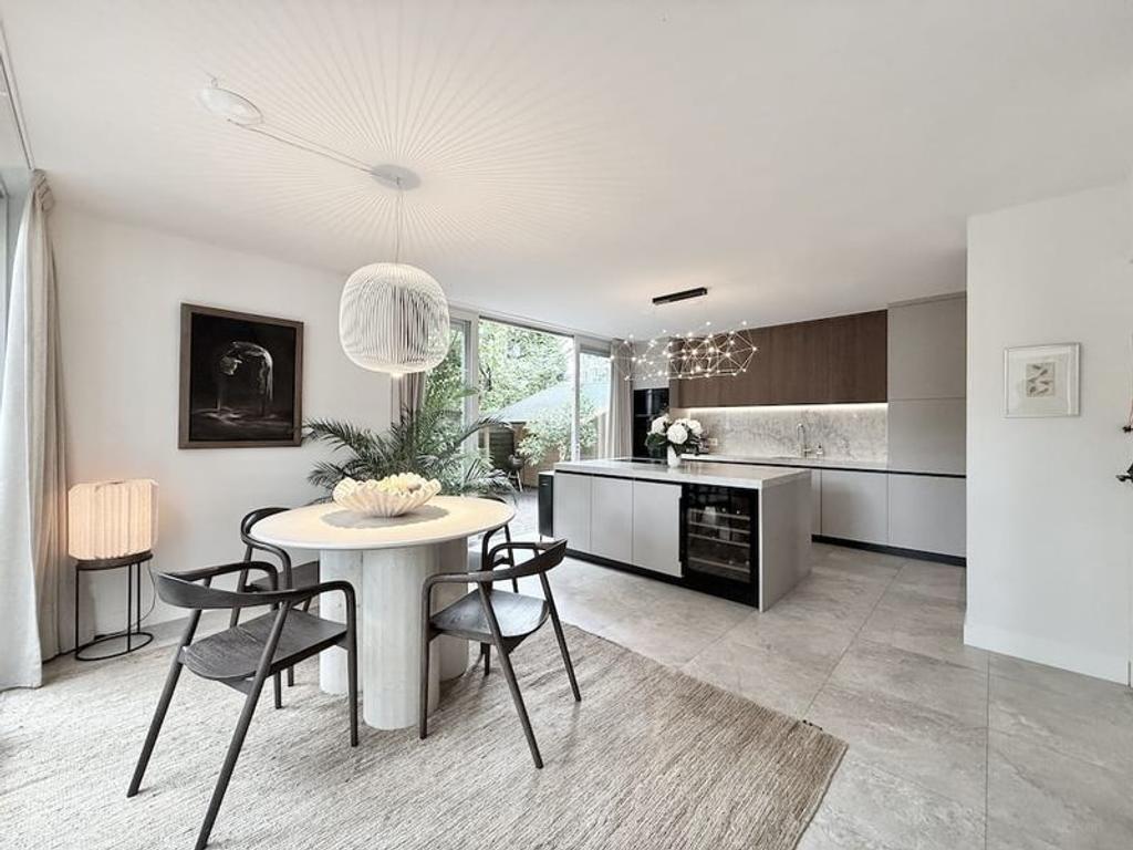 150 m² home with garden in Amsterdam-West - Image 1
