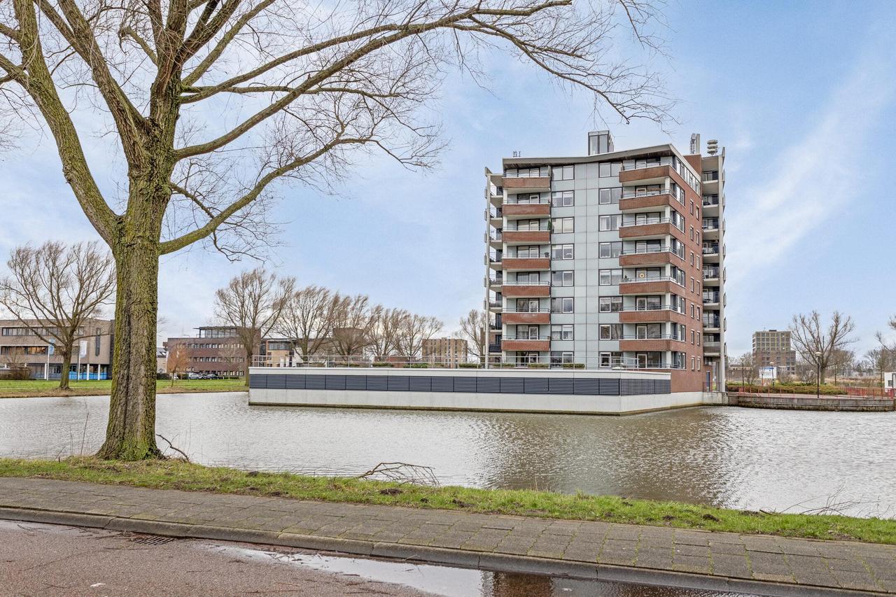 97 m² appartement met balkon in Woerden - Afbeelding 1