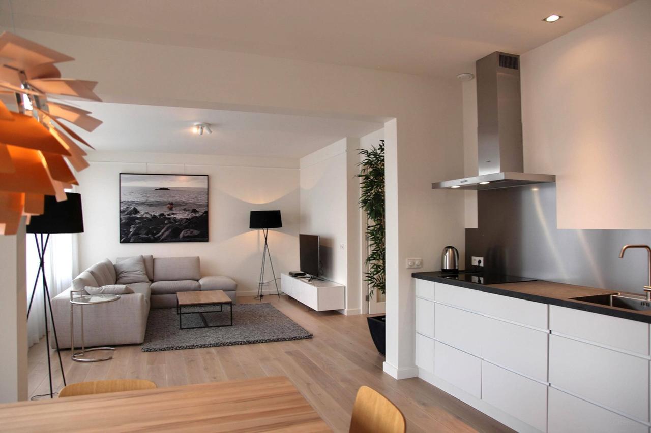 Furnished 102 m² Apartment Overlooking the Amstel - Image 2