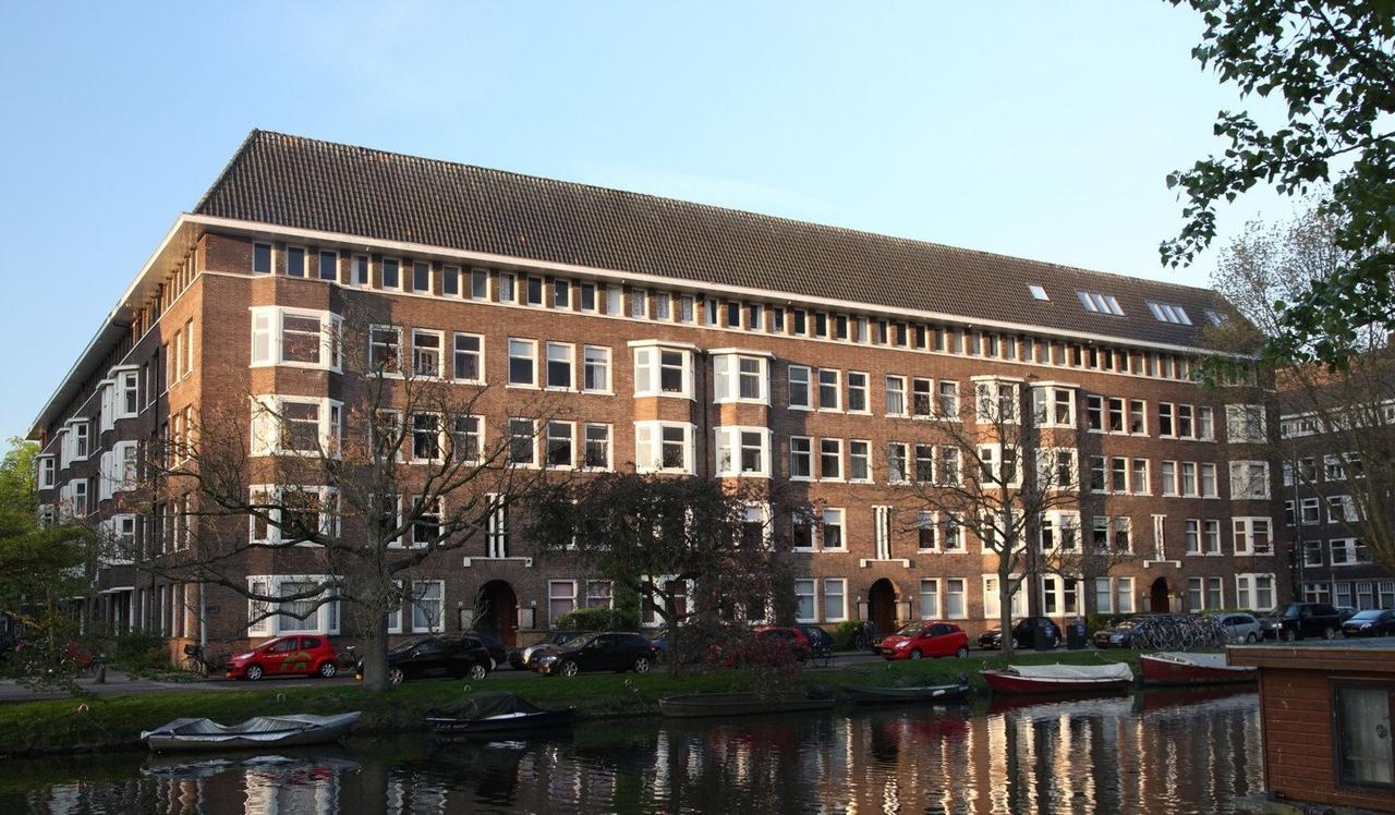 Furnished 102 m² Apartment Overlooking the Amstel - Image 3