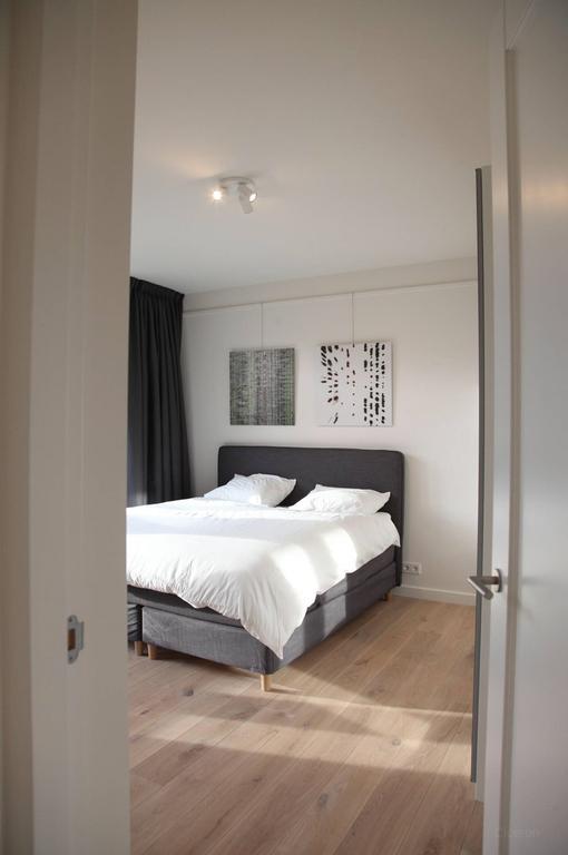 Furnished 102 m² Apartment Overlooking the Amstel - Image 9