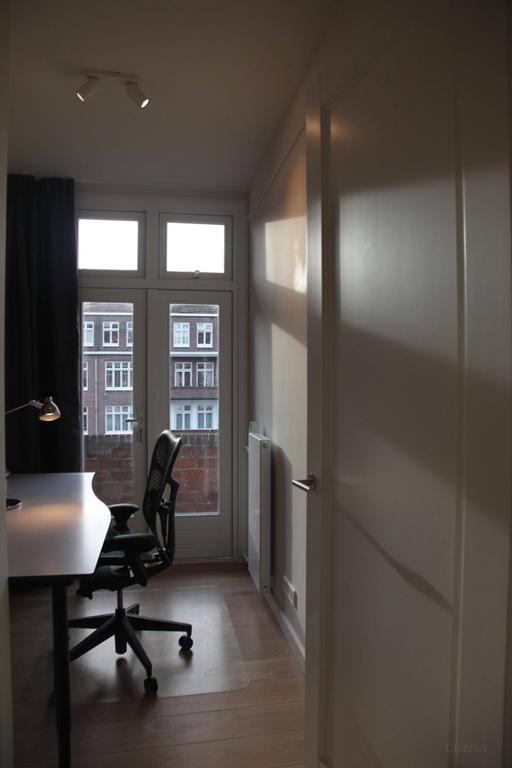Furnished 102 m² Apartment Overlooking the Amstel - Image 13