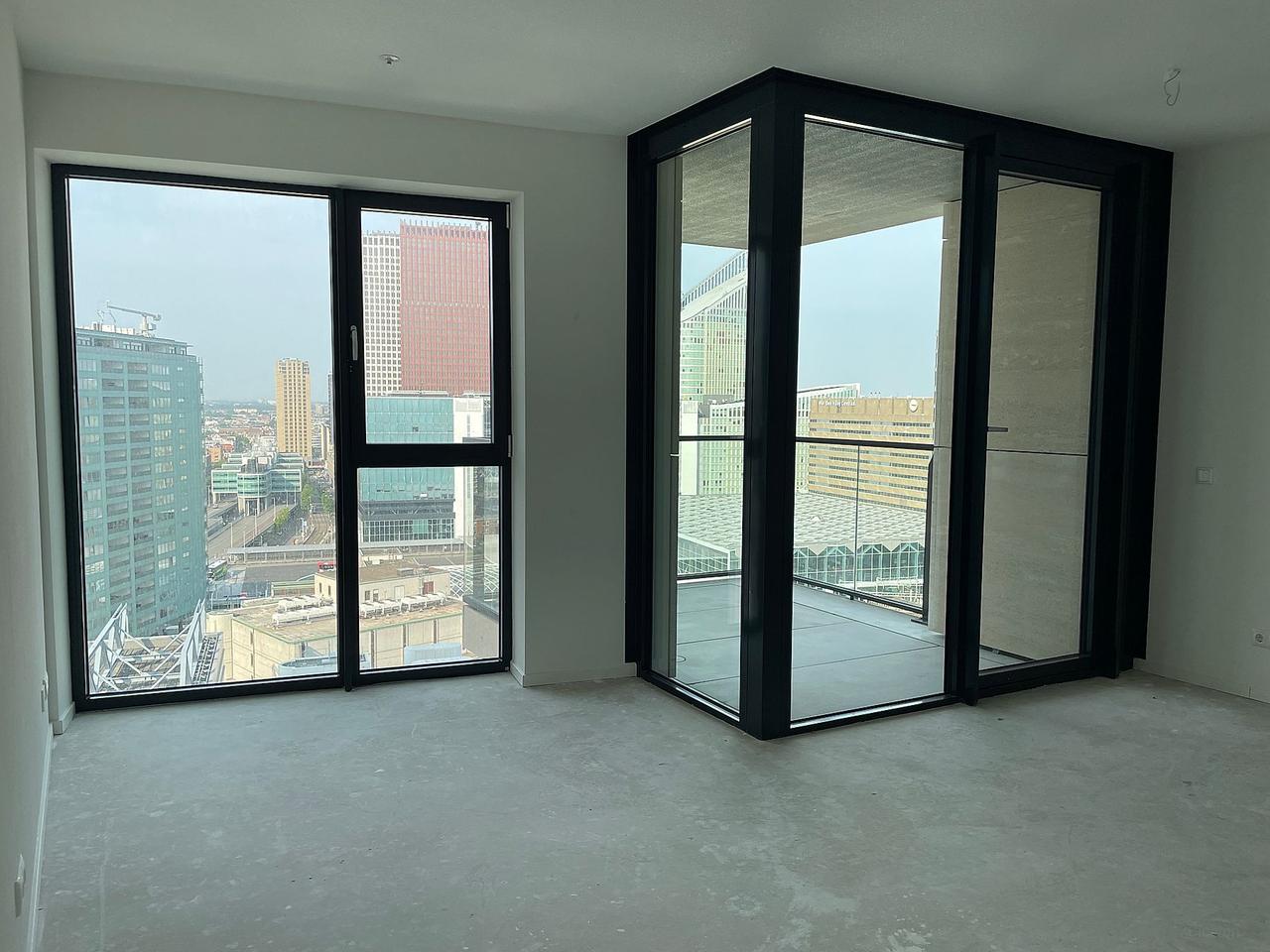 Bright 53 m² apartment on the 14th floor - Image 2