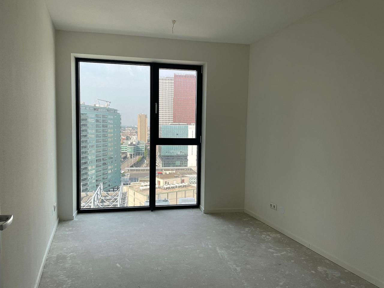 Bright 53 m² apartment on the 14th floor - Image 4