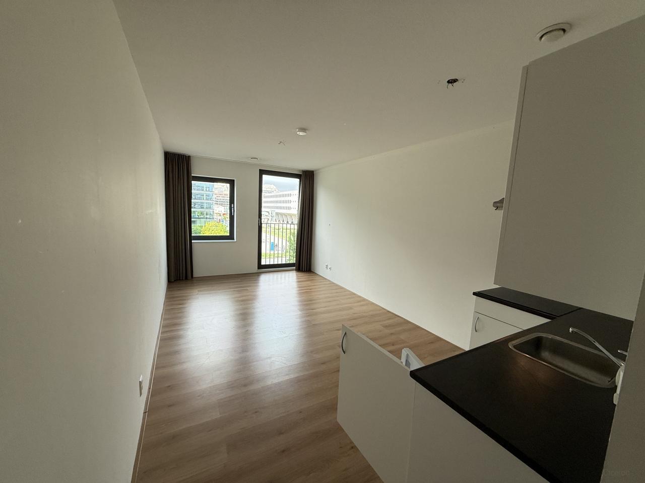 Energy-efficient studio near Bijlmer ArenA station - Image 7