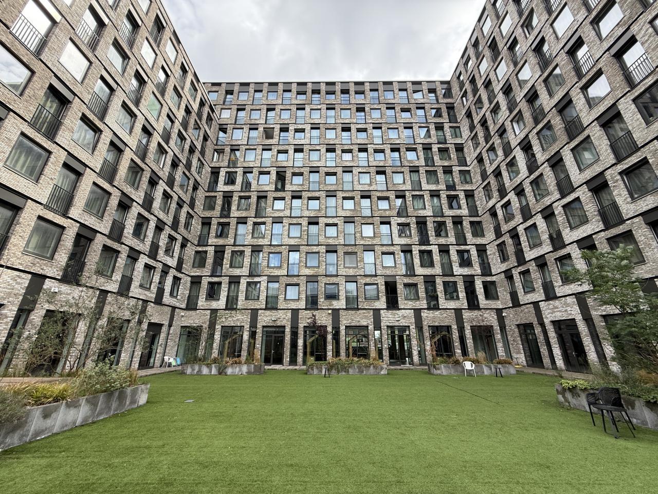 Modern 2019 studio in Bijlmer Centrum - Image 13