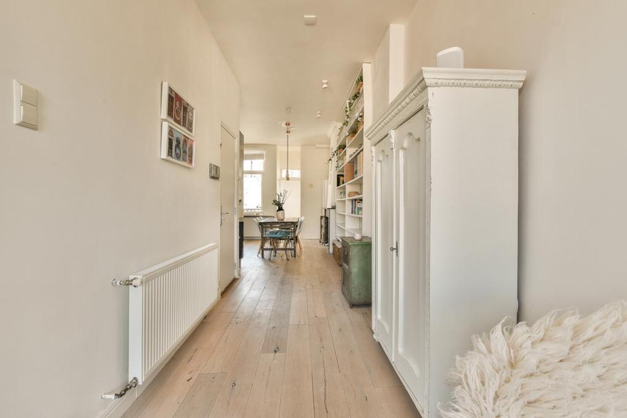 Furnished apartment in Staatsliedenbuurt - Image 3