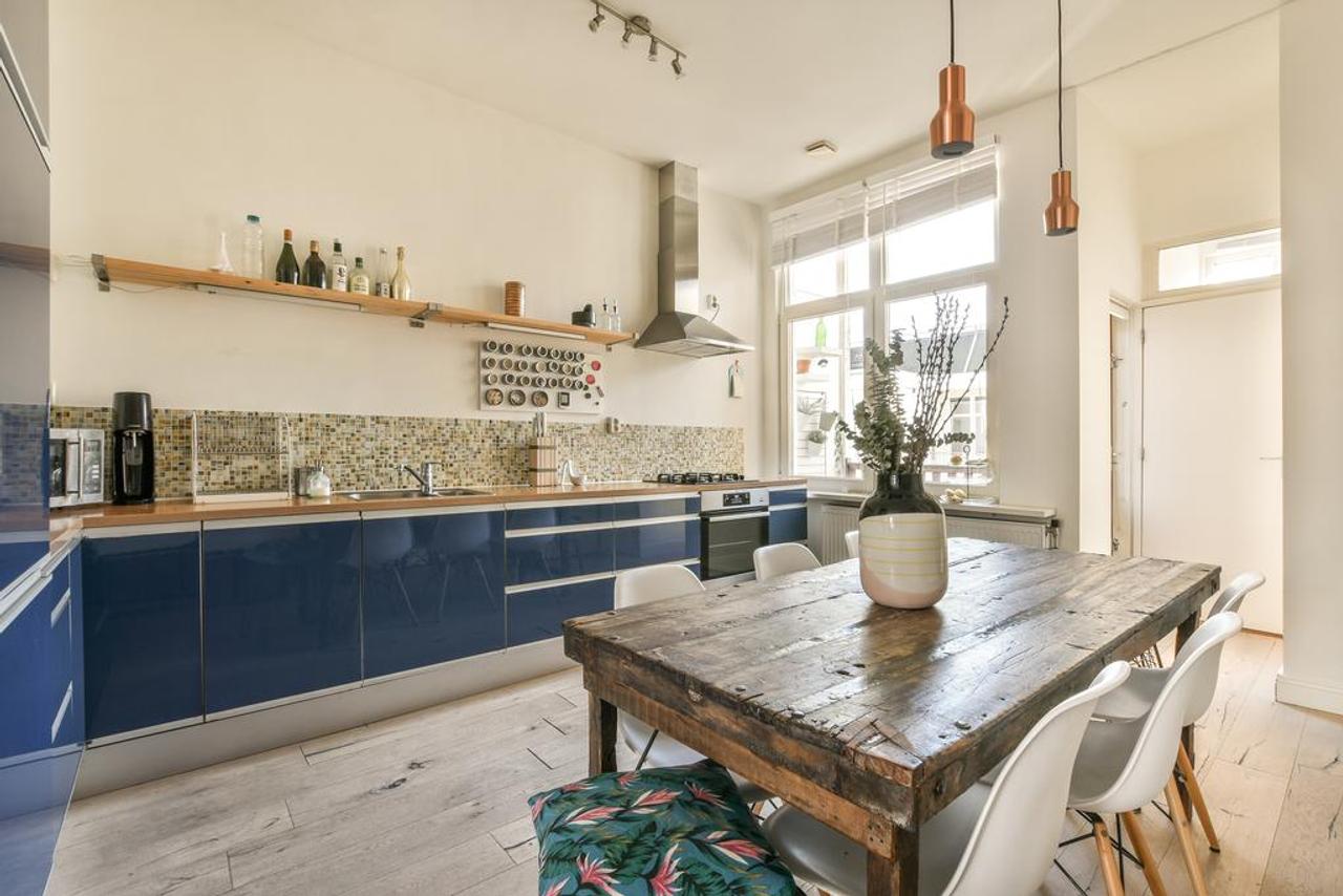 Furnished apartment in Staatsliedenbuurt - Image 6