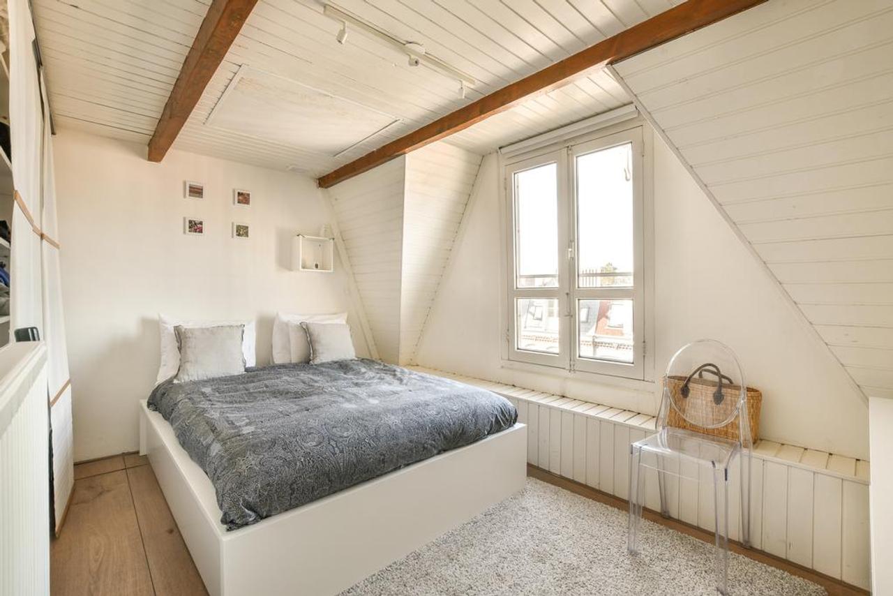 Furnished apartment in Staatsliedenbuurt - Image 11