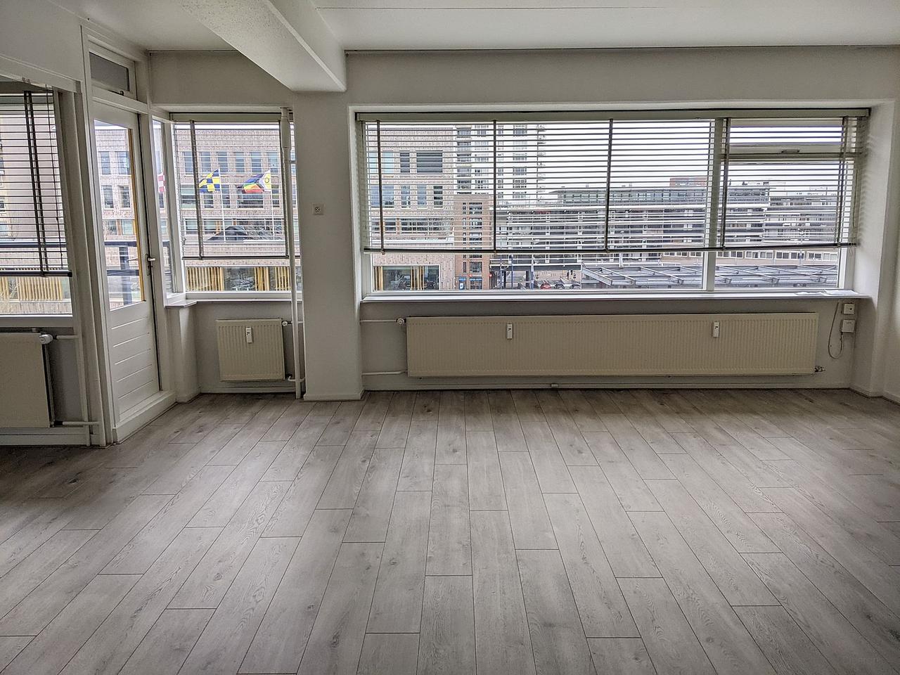 80 m² appartement met balkon in Tilburg - Afbeelding 2