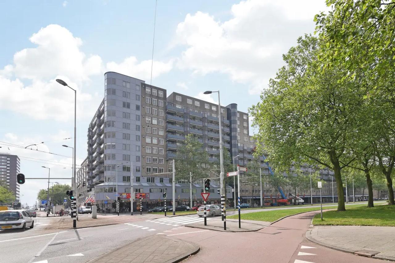 80 m² Apartment with Lift in Stadsdriehoek - Image 1