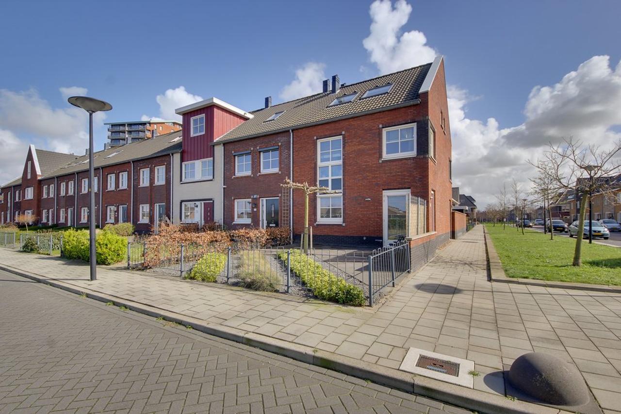Eengezinswoning met zonnige voortuin - Afbeelding 2